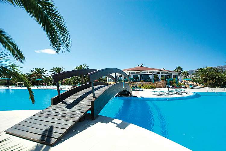 MGC Resort****soggiorno mare in Sardegna situato nel Golfo di Orosei